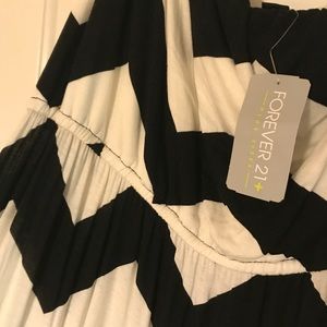 NWT! Forever 21+ Chevron Maxi Dress